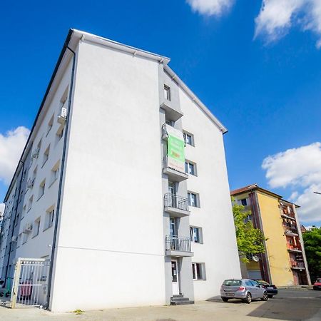 Apartament Cu O Camera Arad Exterior foto